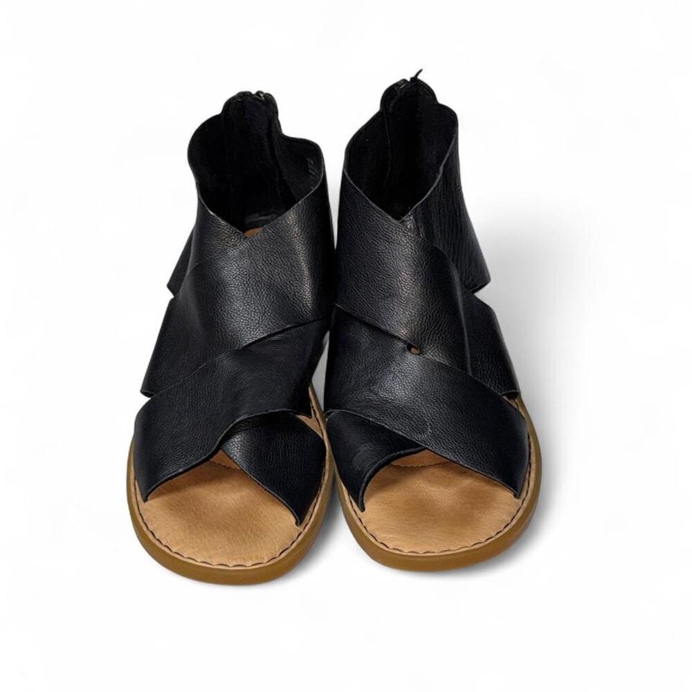 Born IMANI Black Leather Cross-Front Flat Sandals Size 10M